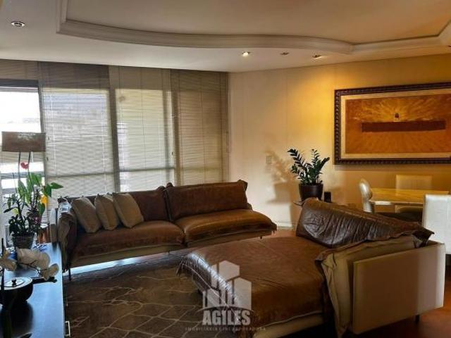 Apartamento com 3 quartos no Água Verde