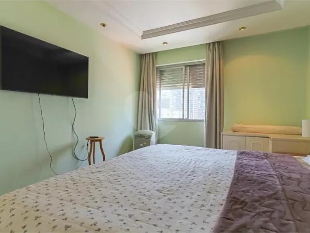 Apartamento com 3 quartos à venda em Jardim das acácias SP