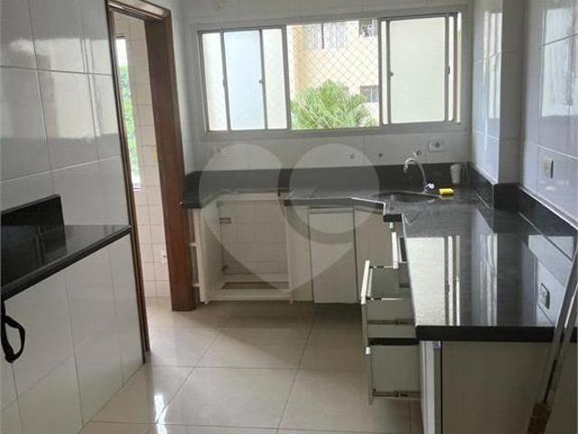Apartamento com 3 quartos à venda em Parque maria domitila SP