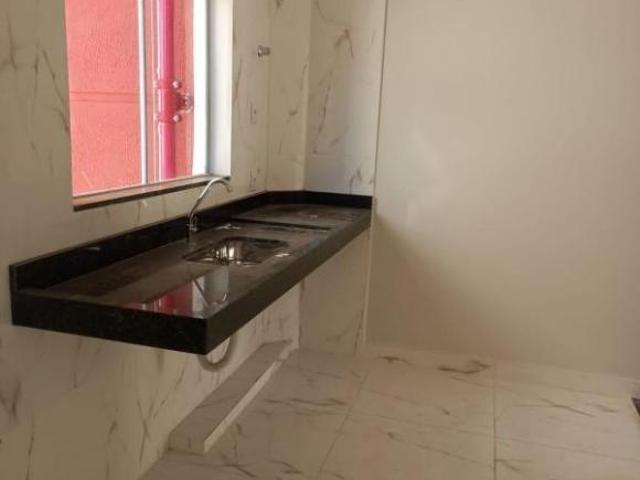 Apartamento com 3 quartos à venda em Varginha, no bairro Vila Registânea