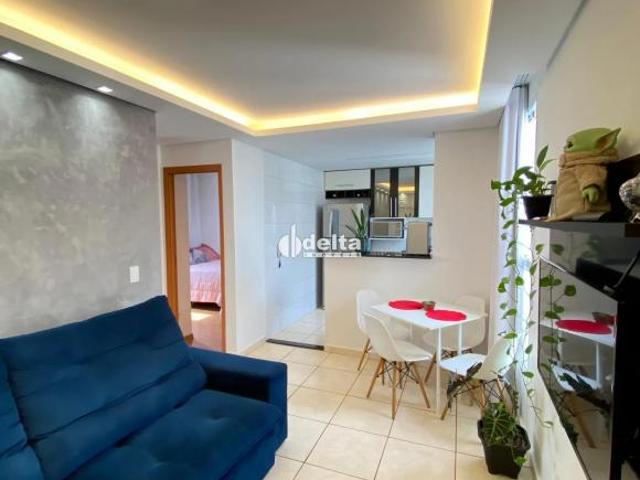 Apartamento com 3 quartos disponível para venda no bairro Chácaras Tubalina e Quartel em Uberlândia