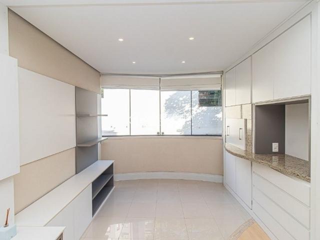 Apartamento com 3 quartos e 105m² para alugar em Independência, Porto Alegre
