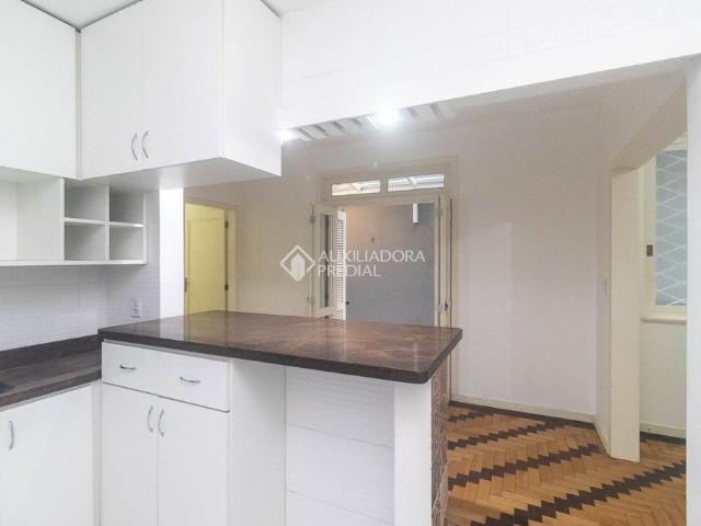 Apartamento com 3 quartos e 100m² para alugar em Moinhos de Vento, Porto Alegre