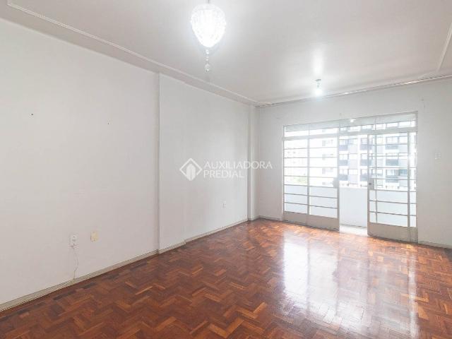 Apartamento com 3 quartos e 115m² para alugar em Rio Branco, Porto Alegre