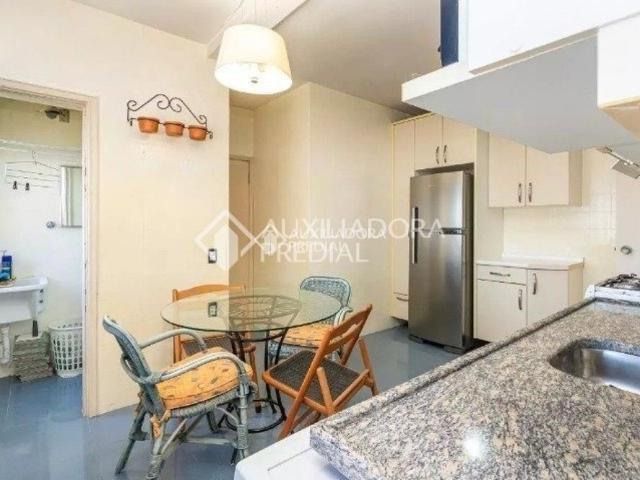 Apartamento com 3 quartos e 110m² para alugar em Bela Vista, Porto Alegre