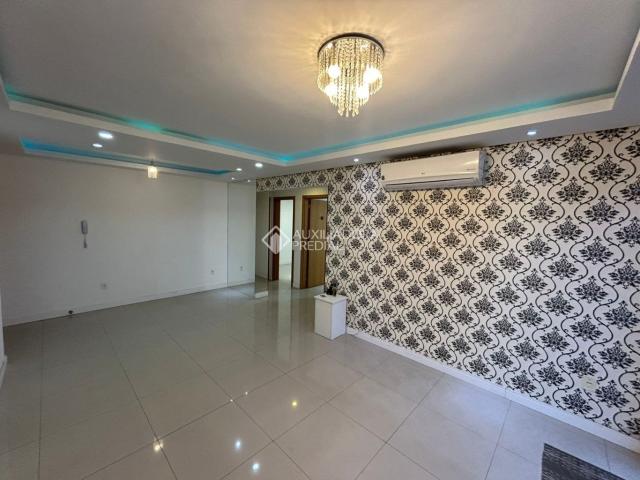 Apartamento com 3 quartos e 133m² para alugar em Cristo Redentor, Porto Alegre