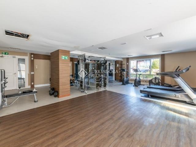 Apartamento com 3 quartos e 148m² para alugar em Auxiliadora, Porto Alegre