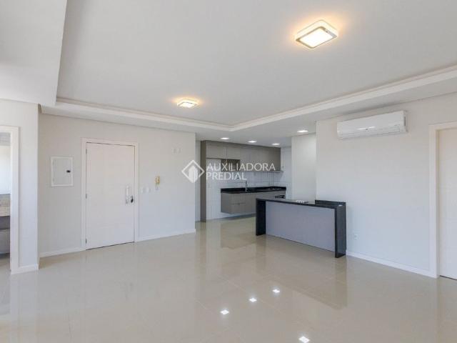 Apartamento com 3 quartos e 156m² para alugar em Centro, Canoas