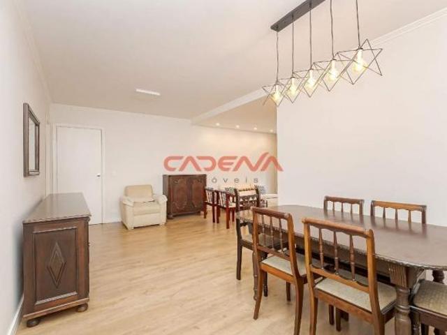 Apartamento com 3 quartos e 1 vaga à venda no Água Verde