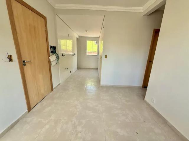 Apartamento com 3 Quartos e 1 banheiro à Venda, 65 m² por R$ 295.000