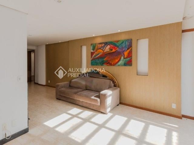 Apartamento com 3 quartos e 226m² para alugar em Petrópolis, Porto Alegre