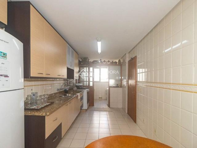 Apartamento com 3 quartos e 253m² para alugar em Independência, Porto Alegre