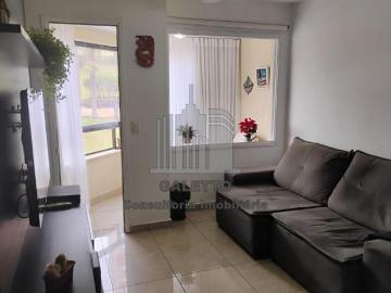 Apartamento com 3 Quartos e 4 banheiros à Venda, 98 m² e 2 garagens