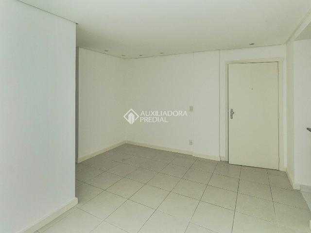 Apartamento com 3 quartos e 65m² para alugar em Vila Ipiranga, Porto Alegre