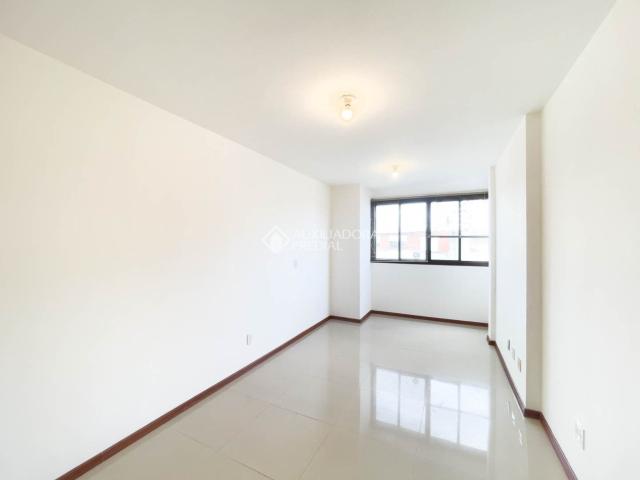 Apartamento com 3 quartos e 76m² para alugar em Cidade Baixa, Porto Alegre