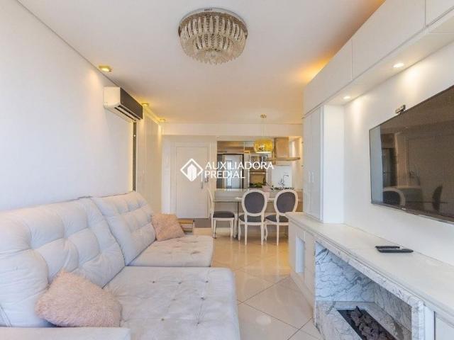 Apartamento com 3 quartos e 81m² para alugar em Centro, Canoas