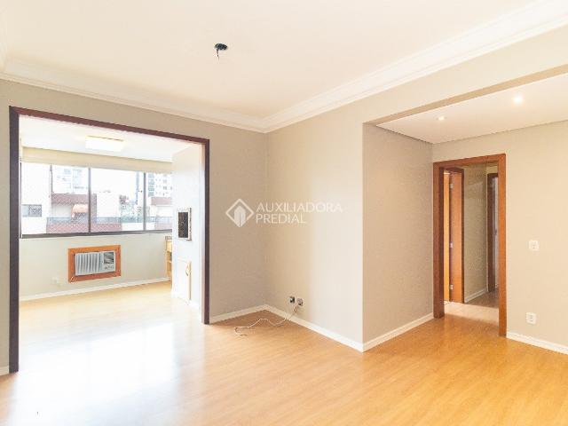 Apartamento com 3 quartos e 82m² para alugar em Menino Deus, Porto Alegre