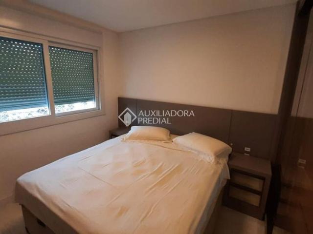 Apartamento com 3 quartos e 99m² para alugar em Jurerê, Florianópolis