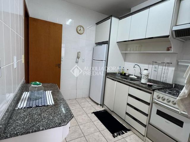 Apartamento com 3 quartos e 90m² para alugar em Centro, Balneário Camboriú