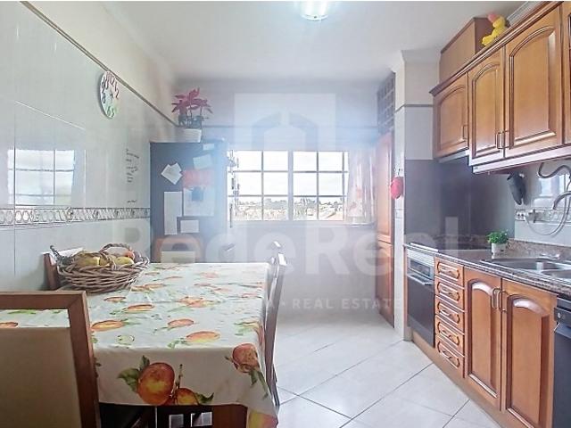 Apartamento com 3 quartos e garagem para venda nas ferreiras