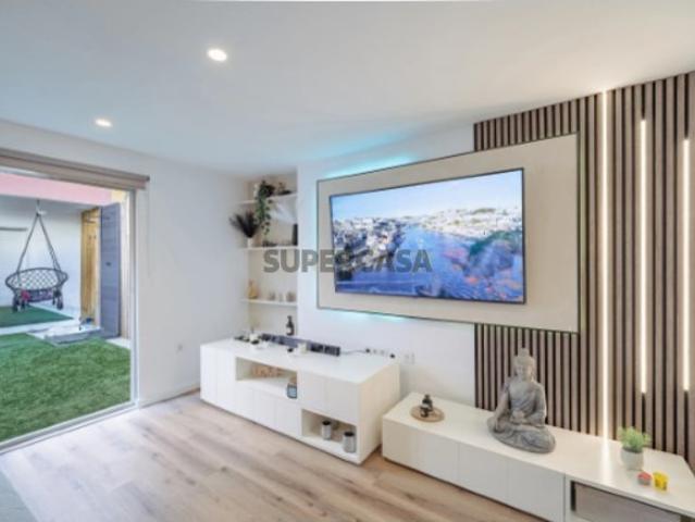 Apartamento com 3 quartos e Logradouro