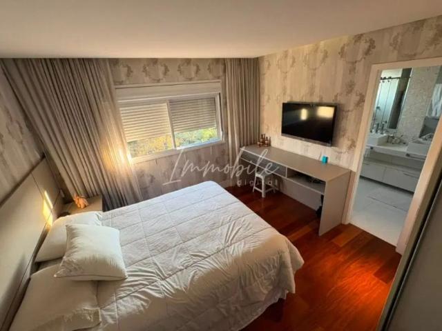 Apartamento com 3 quartos para alugar na Avenida Interlagos,, Jardim Marajoara, São Paulo