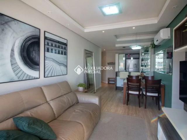 Apartamento com 3 quartos para alugar na Avenida Madre Benvenuta, 322, Trindade, Florianópolis, 82 m2 por R$ 8.000
