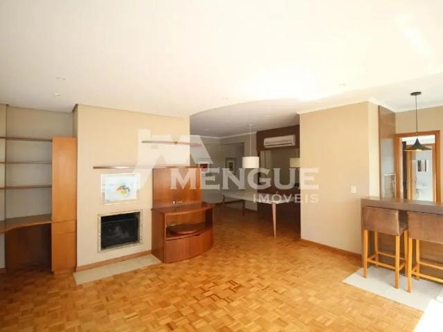 Apartamento com 3 quartos para alugar na Avenida Palmeira, 125, Petrópolis, Porto Alegre por R$ 5.900