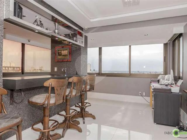 Apartamento com 3 quartos para alugar na Rua Tito Lívio Zambecari, 503, Bela Vista, Porto Alegre