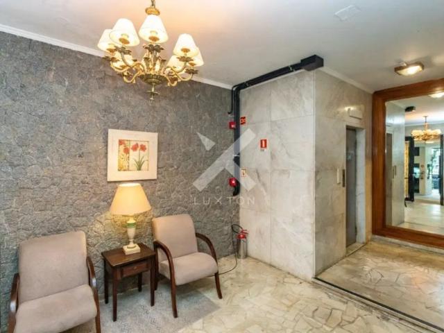 Apartamento com 3 quartos para alugar na Rua Dinarte Ribeiro, 212, Moinhos de Vento, Porto Alegre por R$ 5.000