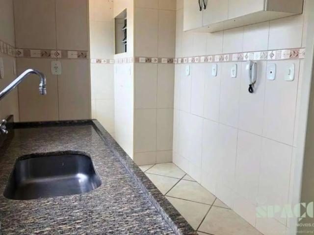 Apartamento com 3 quartos para alugar na Rua Doutor Fausto Vilas Boas, 22, Vila Bourghese, Pindamonhangaba