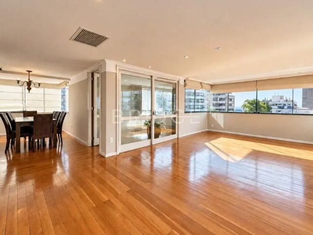 Apartamento com 3 quartos para alugar na Rua Farnese, 94, Bela Vista, Porto Alegre por R$ 8.800
