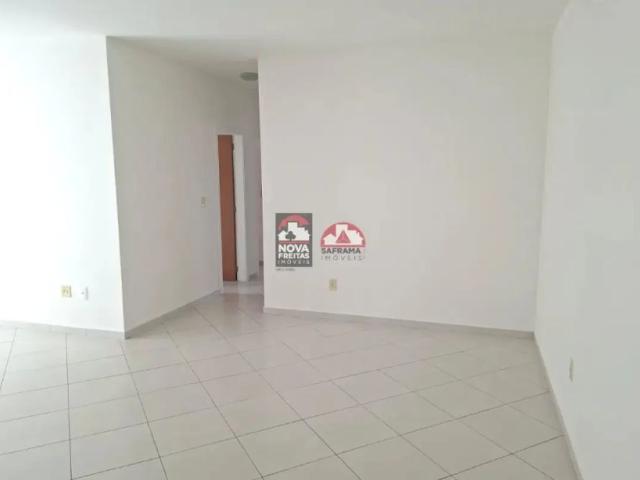 Apartamento com 3 quartos para alugar na Rua General Júlio Salgado, 880, Santana, Pindamonhangaba