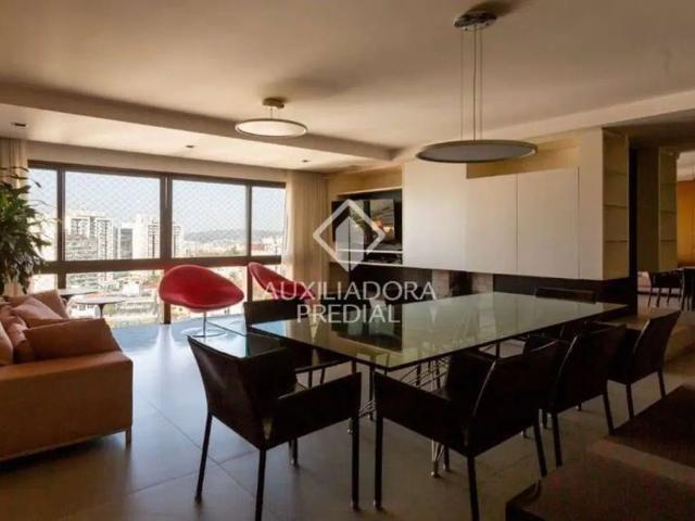 Apartamento com 3 quartos para alugar na Rua João Caetano, 79, Três Figueiras, Porto Alegre, 122 m2 por R$ 11.400