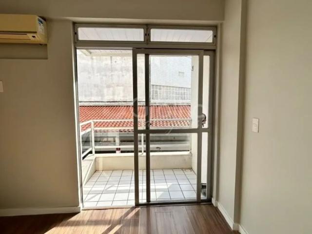 Apartamento com 3 quartos para alugar na Rua Luiz Oscar de Carvalho, 197, Trindade, Florianópolis