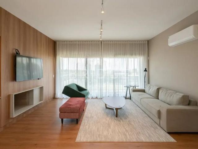 Apartamento com 3 quartos para alugar na Rua Rosa, 49, Três Figueiras, Porto Alegre por R$ 18.500