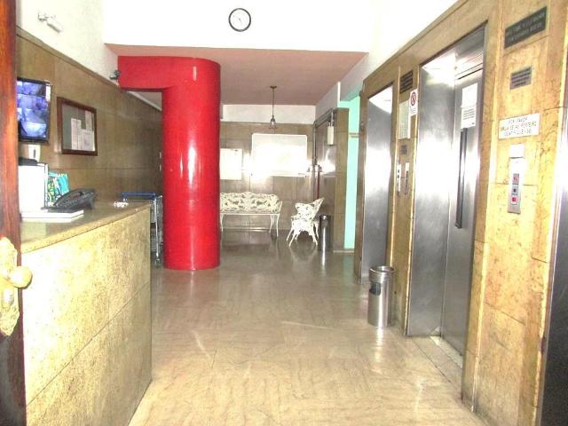 Apartamento com 3 quartos para alugar no bairro Centro, 100m²