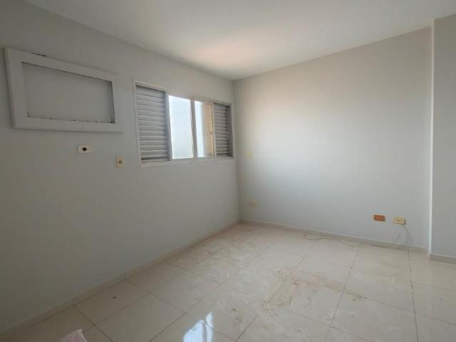 Apartamento com 3 quartos para alugar no bairro Coester