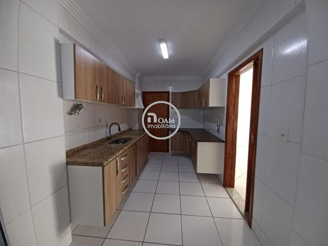 Apartamento com 3 quartos para alugar no bairro Jardim Emília, 96m²