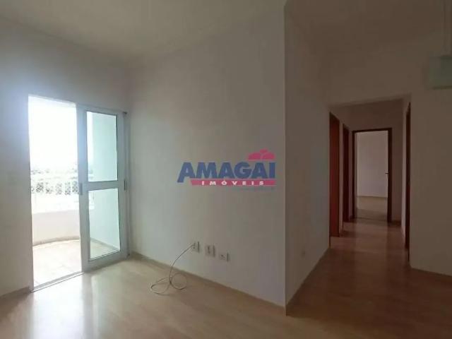 Apartamento com 3 quartos para alugar no Jardim Califórnia, Jacareí por R$ 2.000