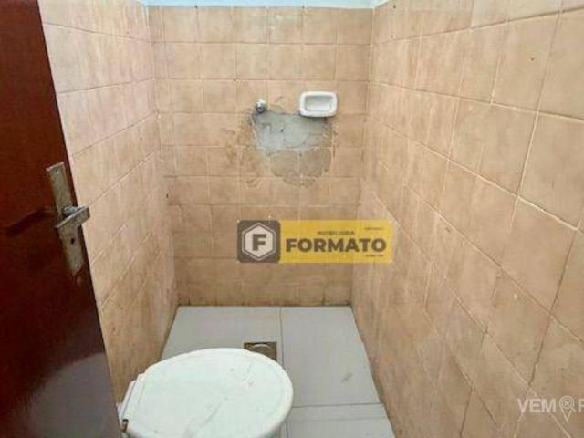 Apartamento com 3 Quartos para Alugar por R$ 1.300/mês