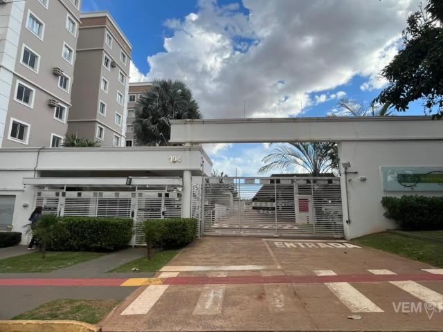 Apartamento com 3 Quartos para Alugar por R$ 1.900/mês