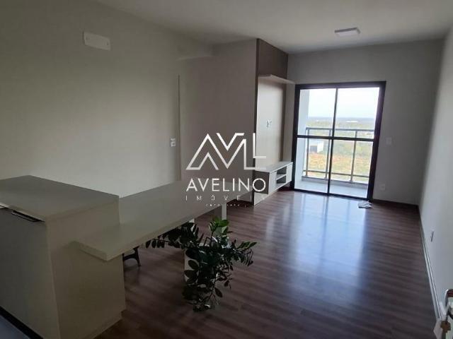 Apartamento com 3 Quartos para Alugar por R$ 2.500/mês