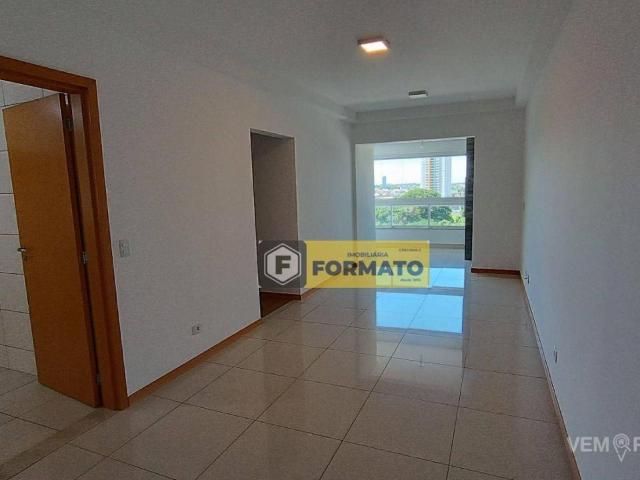 Apartamento com 3 Quartos para Alugar por R$ 2.800/mês