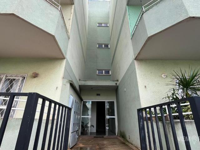 Apartamento com 3 Quartos para Alugar por R$ 900/mês