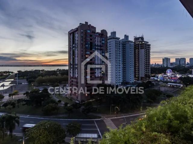 Apartamento com 3 Quartos para alugar, 143m² Praia de Belas