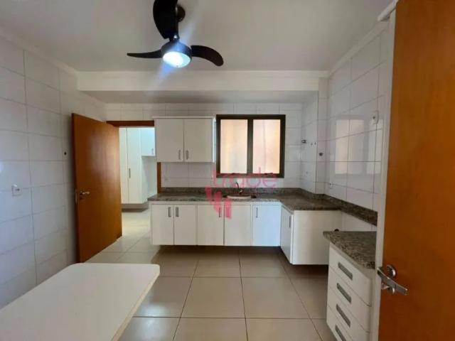Apartamento com 3 Quartos para alugar, 136m² Jardim Botânico