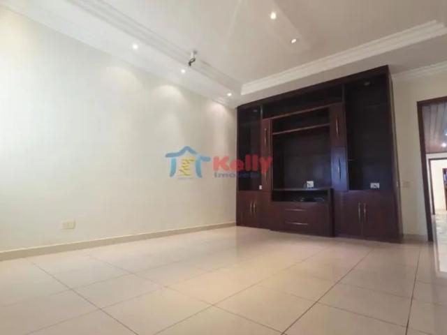Apartamento com 3 Quartos para alugar, 217m² Centro