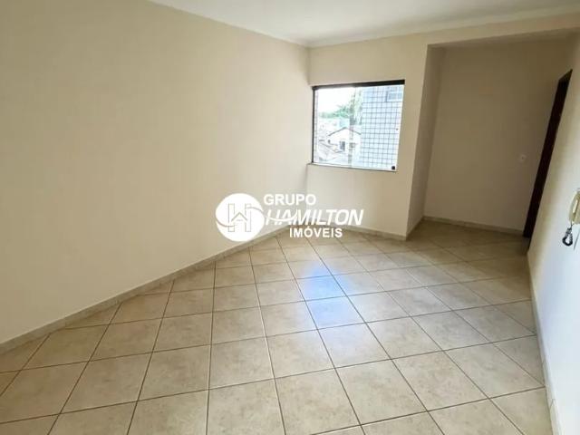 Apartamento com 3 quartos para alugar