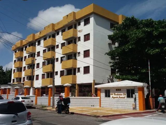 Apartamento com 3 Quartos para alugar, 80m² Varjota